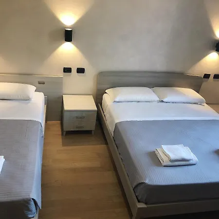 Guest house Romafullhouse *